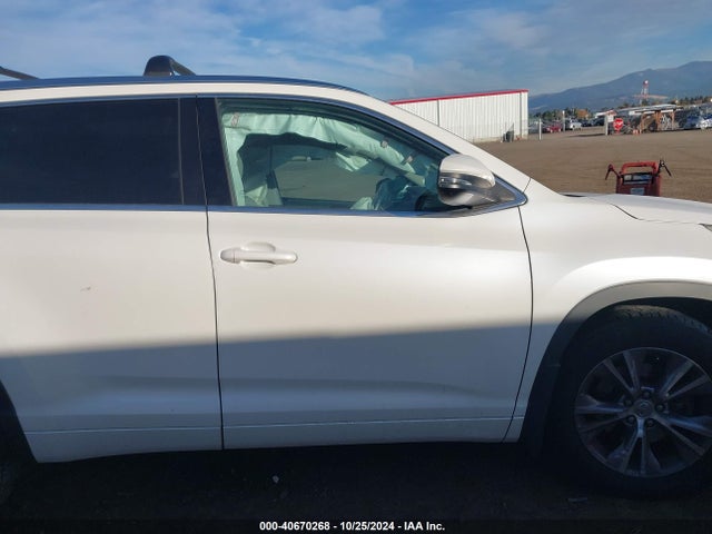 Toyota Highlander Xle V6 2015 5TDJKRFH1FS218048 Image 13