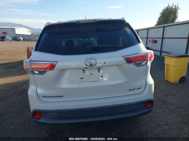 Toyota Highlander Xle V6 2015 5TDJKRFH1FS218048 Image 16