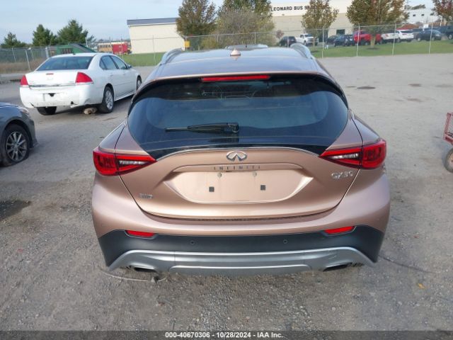 SJKCH5CR9HA018013 Infiniti Qx30 Premium