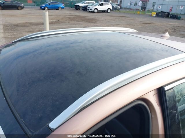 SJKCH5CR9HA018013 Infiniti Qx30 Premium