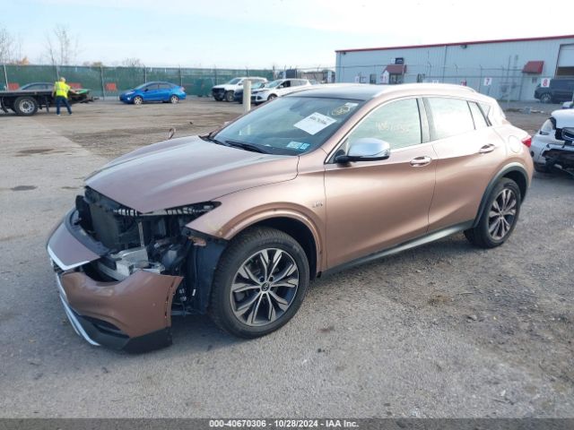 SJKCH5CR9HA018013 Infiniti Qx30 Premium