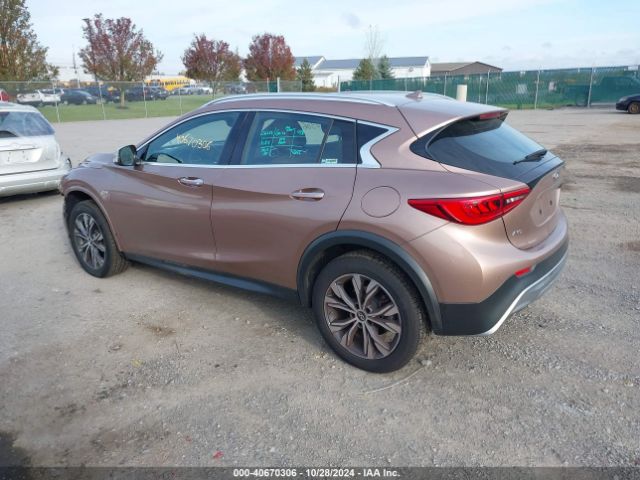 SJKCH5CR9HA018013 Infiniti Qx30 Premium