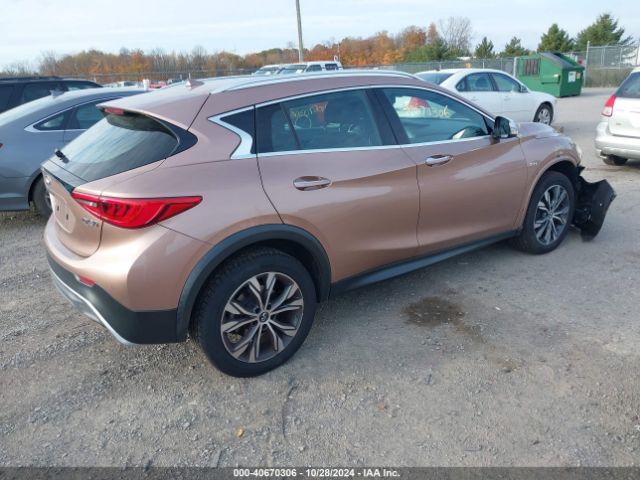 SJKCH5CR9HA018013 Infiniti Qx30 Premium