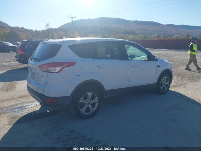 Ford ESCAPE SE 2015 1FMCU9GX9FUA30135 Image 4