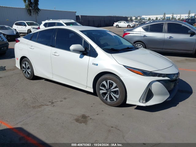 Toyota Prius Prime Plus 2018 JTDKARFP0J3085291 Image 1