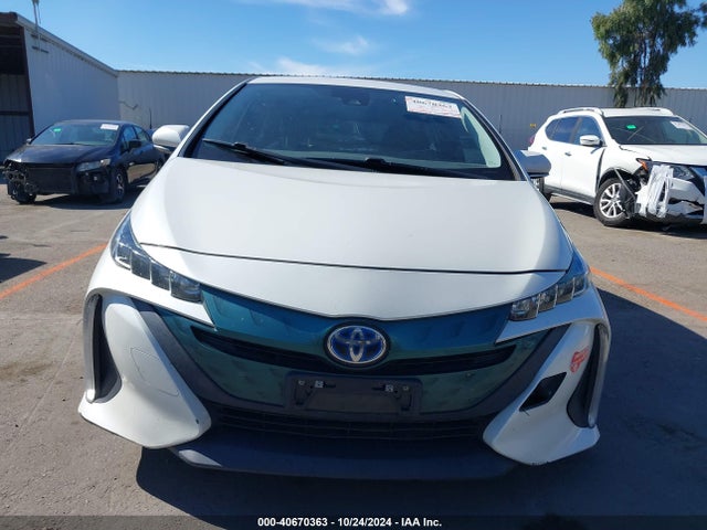 Toyota Prius Prime Plus 2018 JTDKARFP0J3085291 Image 12