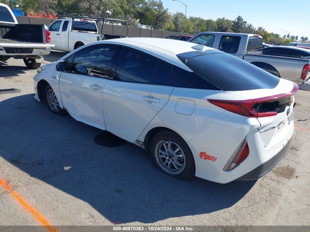 JTDKARFP0J3085291 Toyota Prius Prime Plus