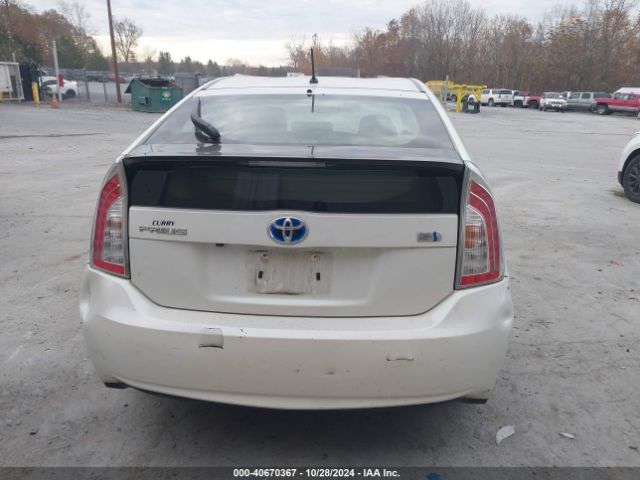 JTDKN3DU9F0426559 Toyota Prius Two
