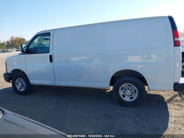 1GCWGFFFXF1100646 Chevrolet Express 2500 Work Van