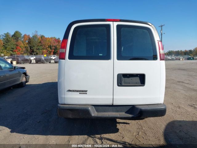1GCWGFFFXF1100646 Chevrolet Express 2500 Work Van