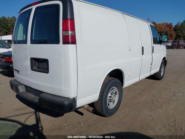 1GCWGFFFXF1100646 Chevrolet Express 2500 Work Van