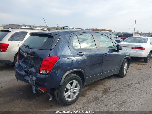 Chevrolet TRAX LS 2019 3GNCJKSB4KL260306 Image 4