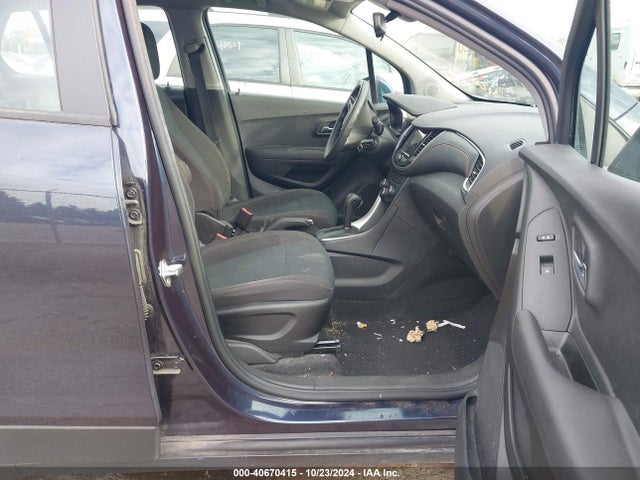 Chevrolet TRAX LS 2019 3GNCJKSB4KL260306 Image 5