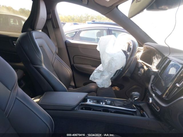 LYVA22RM3KB228161 Volvo Xc60 T6 R-design