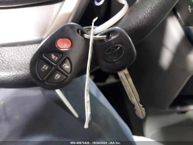 5TDJK3DC4GS140323 Toyota Sienna Le 7 Passenger