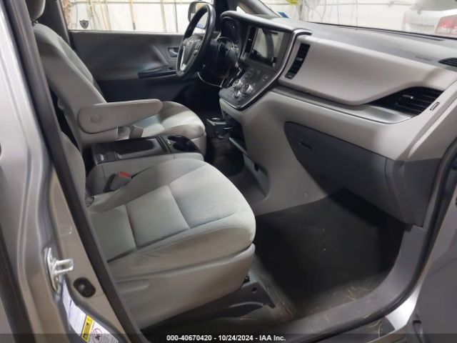 5TDJK3DC4GS140323 Toyota Sienna Le 7 Passenger