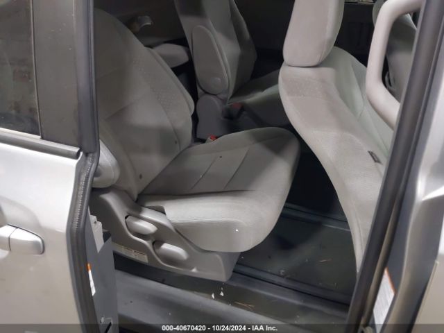 5TDJK3DC4GS140323 Toyota Sienna Le 7 Passenger