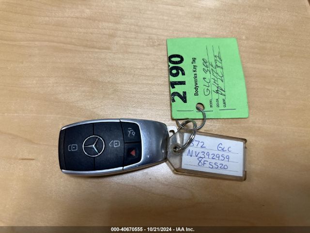 W1N0G8DB8NV392959 Mercedes-Benz Glc 300 Suv
