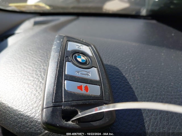 BMW 528i Xdrive 2016 WBA5A7C59GG145989 Image 11