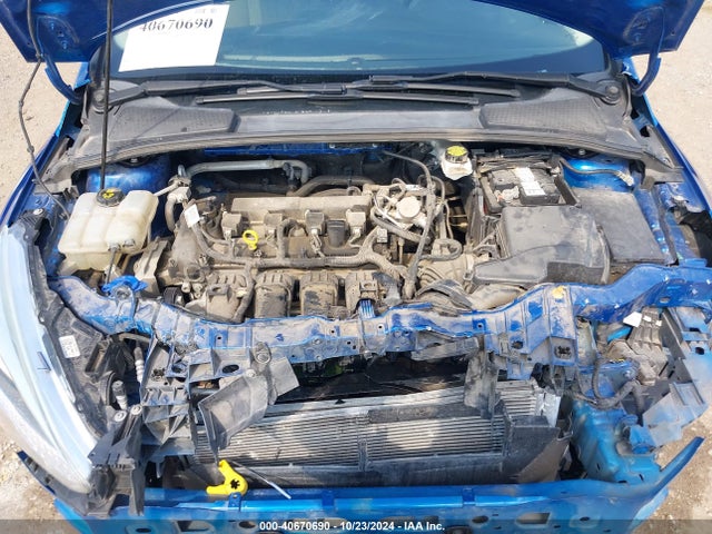 Ford FOCUS SE 2018 1FADP3F25JL216746 Image 10