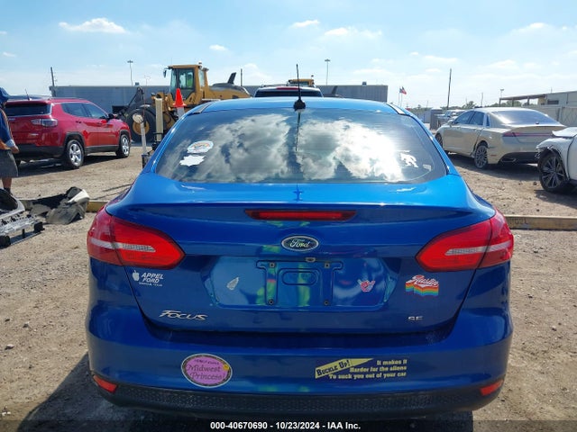 Ford FOCUS SE 2018 1FADP3F25JL216746 Image 17