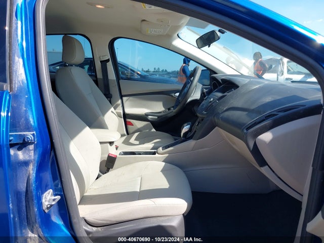 Ford FOCUS SE 2018 1FADP3F25JL216746 Image 5