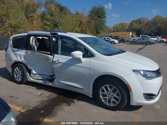 Chrysler Pacifica Touring L 2020 2C4RC1BG1LR125808 Image 12