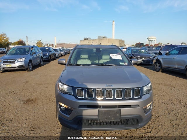 Jeep Compass Latitude 4x4 2018 3C4NJDBBXJT222879 Image 12