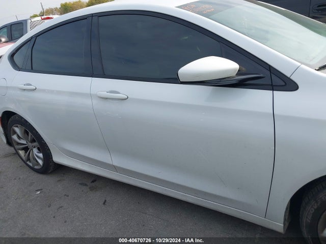 1C3CCCBB4GN128425 Chrysler 200 S