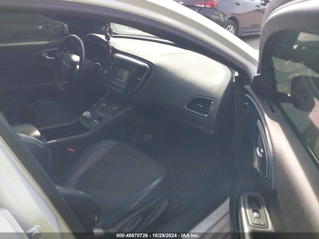 1C3CCCBB4GN128425 Chrysler 200 S