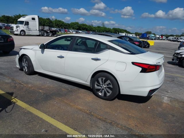 1N4BL4BVXMN313555 Nissan Altima S Fwd