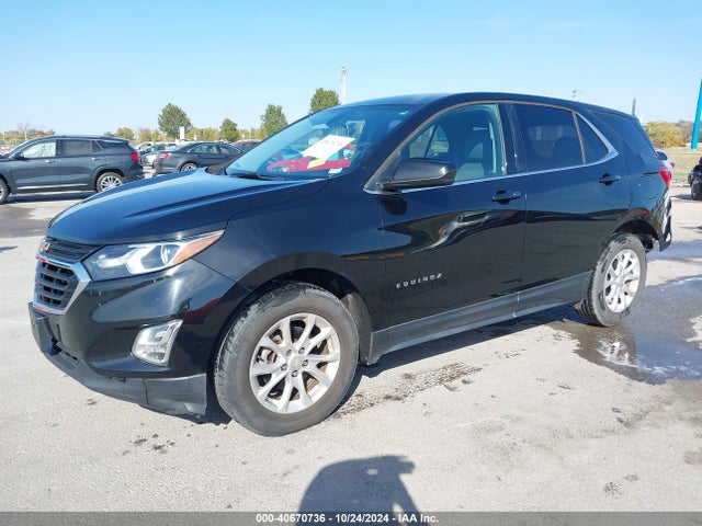Chevrolet EQUINOX LT 2018 2GNAXSEV6J6295136 Image 2