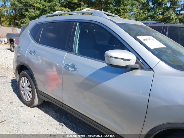 Nissan ROGUE S 2016 KNMAT2MT4GP724397 Image 13