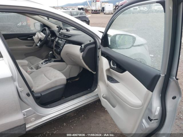 JN1BJ1BW4MW670685 Nissan Rogue Sport Sv Awd Xtronic Cvt