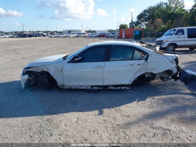 WBA8A3C56JA499551 BMW 320i Xdrive