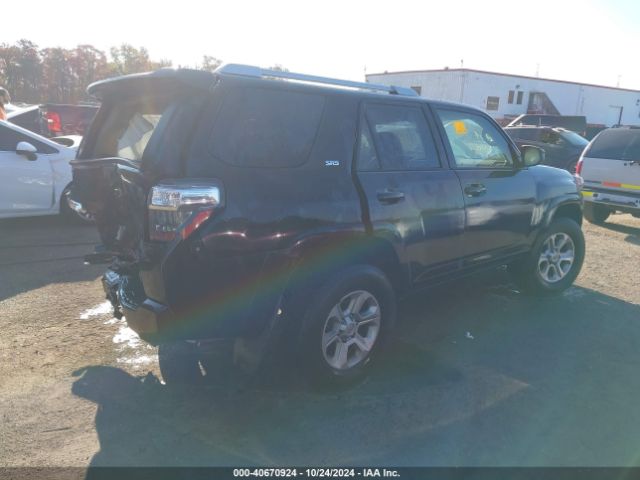 2018 TOYOTA 4RUNNER JTEZU5JR0J5168209 Photo 3