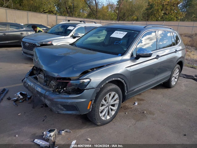 3VV3B7AX0JM187879 Volkswagen Tiguan