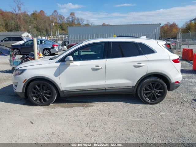 5LMCJ2C90HUL39824 Lincoln MKC SELECT