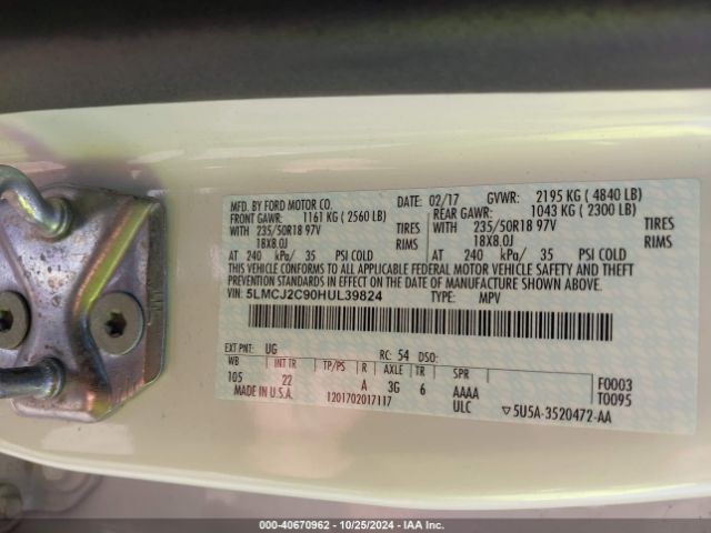 5LMCJ2C90HUL39824 Lincoln MKC SELECT