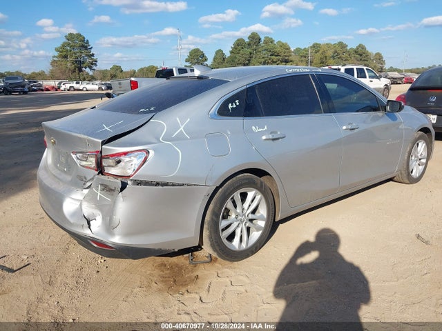 Chevrolet MALIBU LT 2018 1G1ZD5ST4JF229935 Image 4