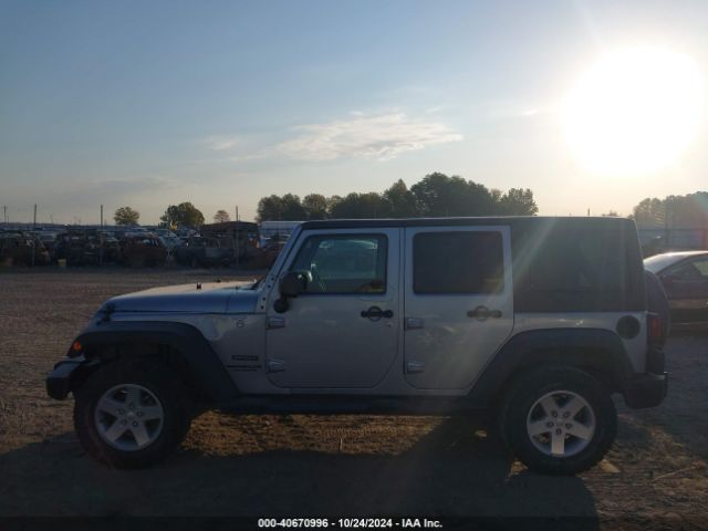 1C4BJWDG0GL124813 Jeep Wrangler Unlimited Sport