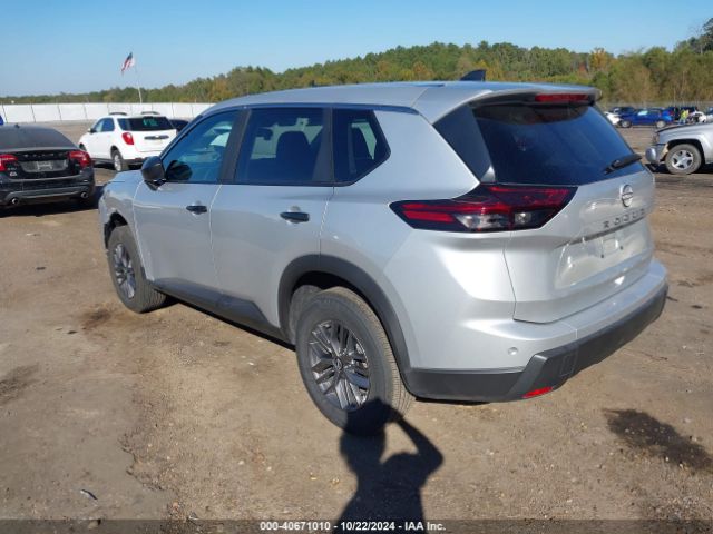 5N1BT3AA7RC750205 Nissan Rogue S Fwd