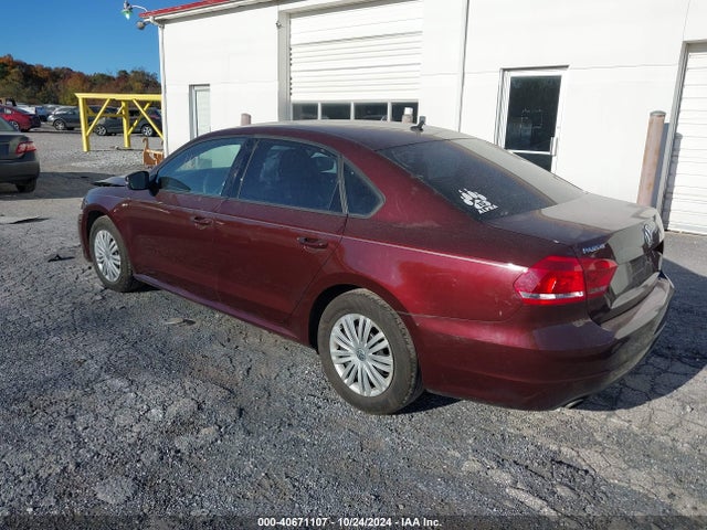 1VWAT7A37EC072815 Volkswagen Passat 1.8t S