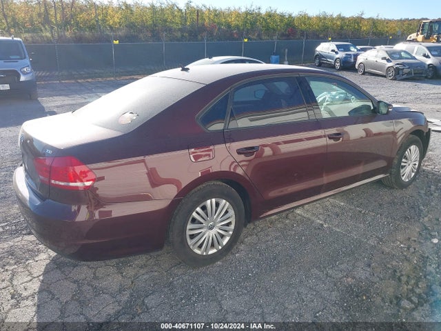 1VWAT7A37EC072815 Volkswagen Passat 1.8t S