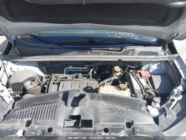 KL7CJKSB2JB710489 Chevrolet TRAX LS