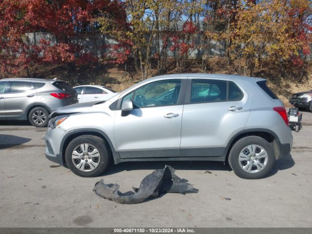 KL7CJKSB2JB710489 Chevrolet TRAX LS
