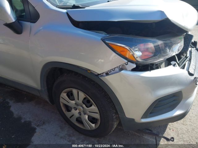 KL7CJKSB2JB710489 Chevrolet TRAX LS