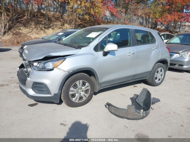 KL7CJKSB2JB710489 Chevrolet TRAX LS