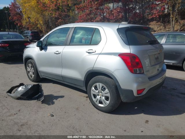 KL7CJKSB2JB710489 Chevrolet TRAX LS