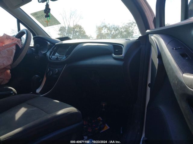 KL7CJKSB2JB710489 Chevrolet TRAX LS